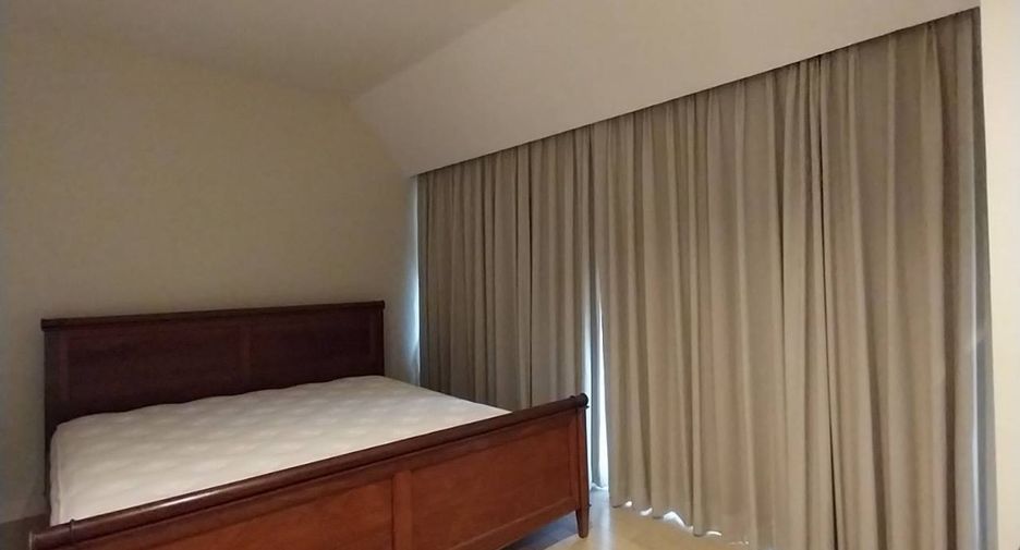 For sale 4 bedrooms house in Lam Luk Ka, Pathum Thani