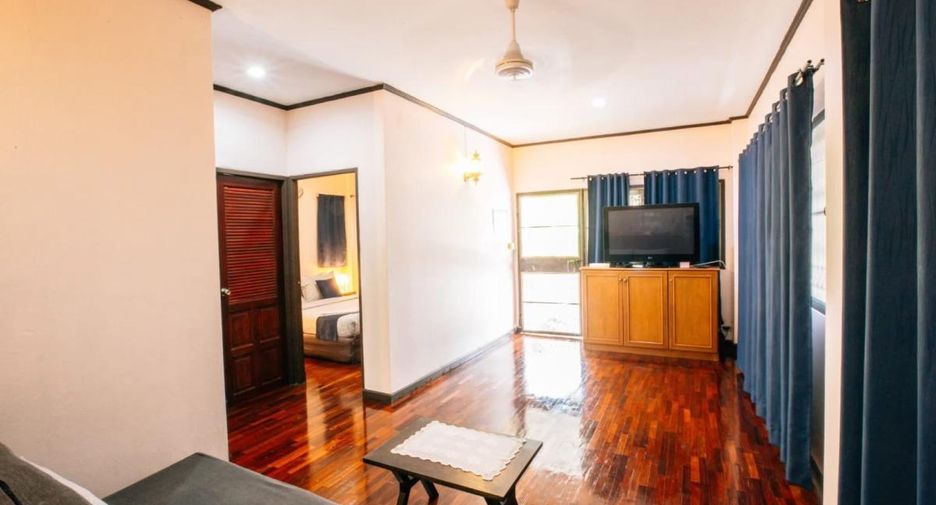 For sale 11 bedrooms hotel in Bang Lamung, Chonburi