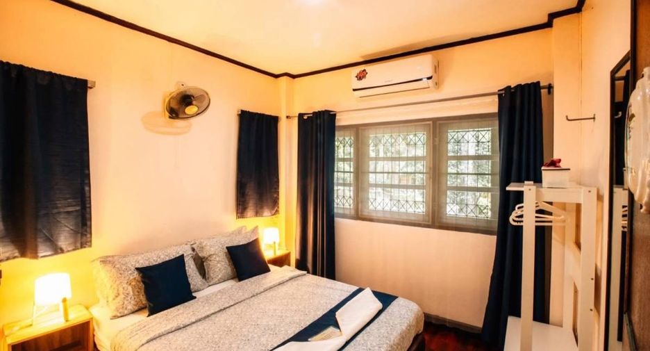 For sale 11 bedrooms hotel in Bang Lamung, Chonburi
