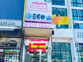 À louer 4 chambres local commercial à Bang Lamung, Chonburi