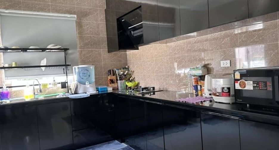 For rent 3 bedrooms house in Bang Lamung, Chonburi