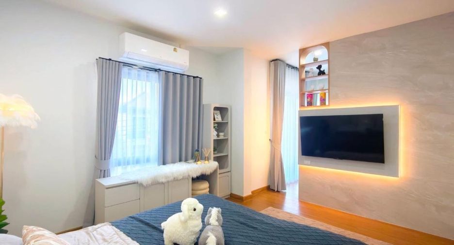 For sale 4 bedrooms house in East Pattaya, Pattaya
