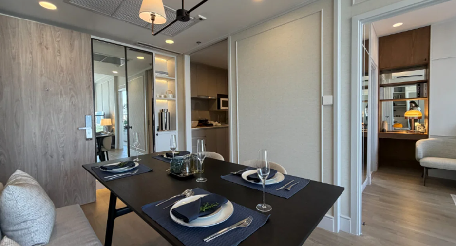 For sale 2 bedrooms condo in Sathon, Bangkok
