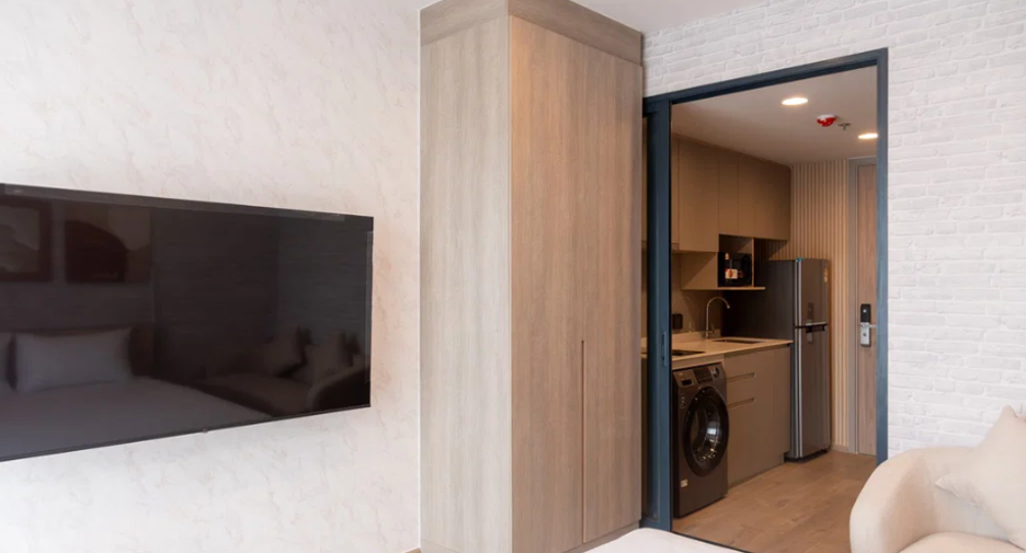 For sale 1 bed condo in Sathon, Bangkok