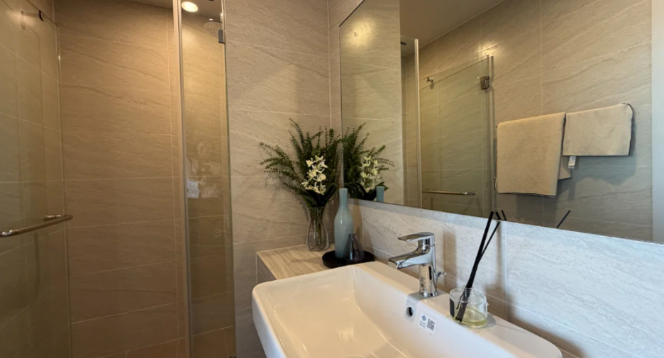 For sale 2 bedrooms condo in Sathon, Bangkok
