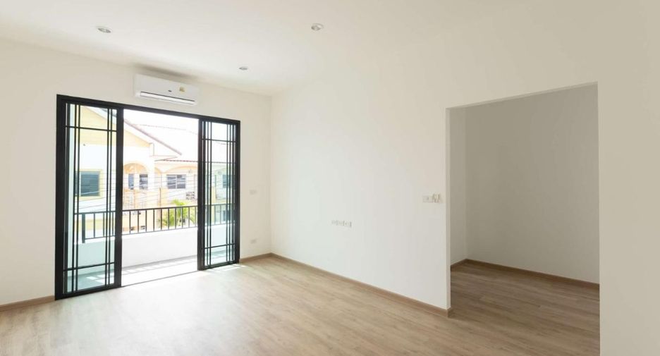 For sale 3 bedrooms house in Bang Lamung, Chonburi