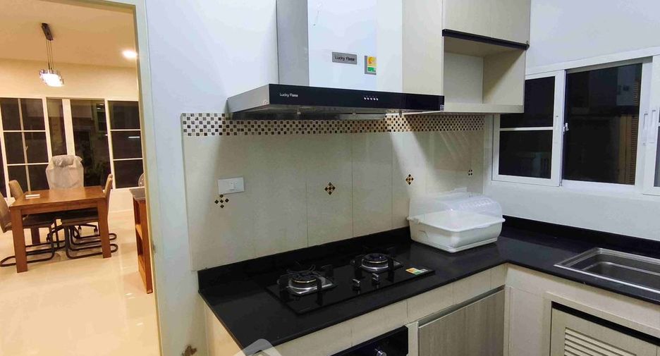 For rent 3 bedrooms house in Chatuchak, Bangkok