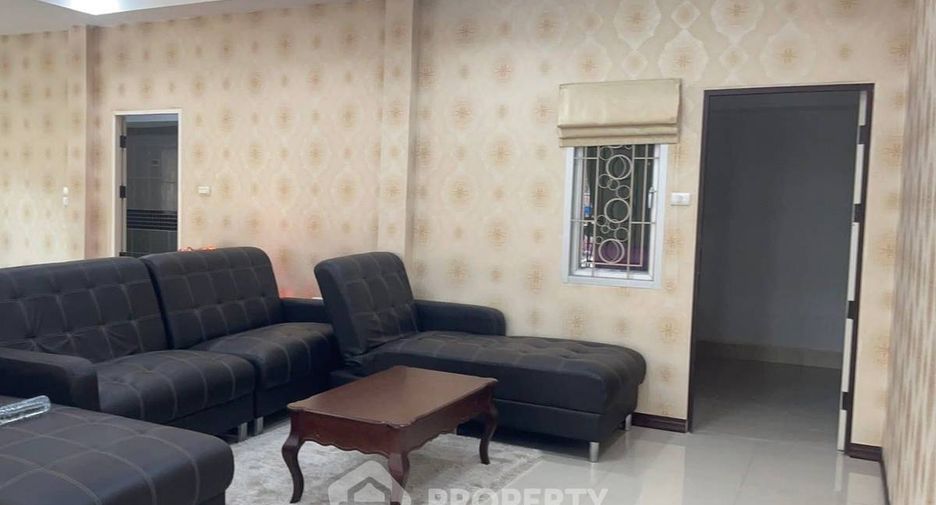 Haus zur Miete mit 4 Zimmer in Bang Lamung, Chonburi