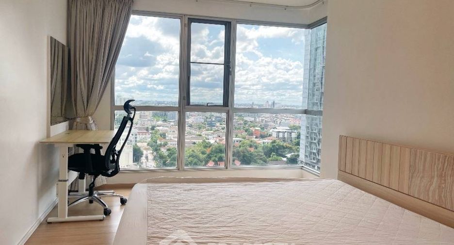 Condo en alquiler de 2 habitaciones en Phra Khanong, Bangkok