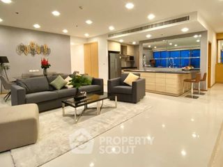 For rent 3 bedrooms condo in Khlong Toei, Bangkok