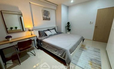 For rent 2 bedrooms condo in Huai Khwang, Bangkok