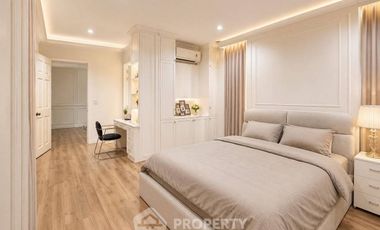 For rent 4 bedrooms house in Taling Chan, Bangkok