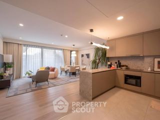 For rent 2 bedrooms condo in Huai Khwang, Bangkok