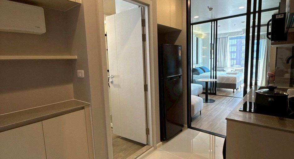 For rent 1 bed condo in Khlong Toei, Bangkok