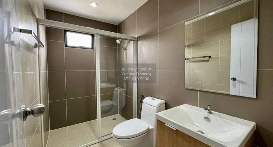 Haus zur Miete mit 3 Zimmer in Wang Thonglang, Bangkok
