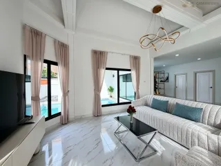 For sale 4 bedrooms villa in Bang Lamung, Chonburi