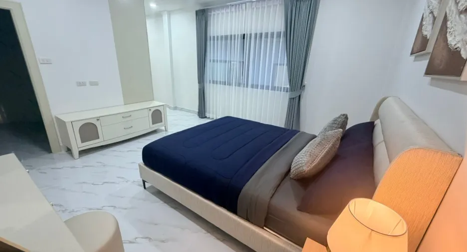 À vendre 4 chambres villa à Bang Lamung, Chonburi