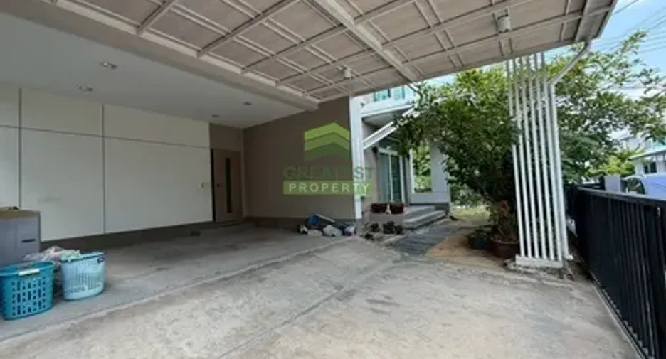 Haus zum Kauf mit 4 Zimmer in Bang Kruai, Nonthaburi