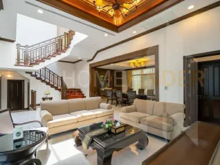 Casa en alquiler de 4 habitaciones en Sathon, Bangkok