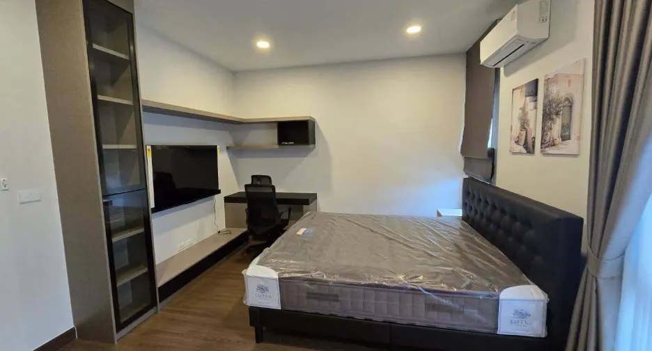 Haus zur Miete mit 4 Zimmer in Bang Phli, Samut Prakan