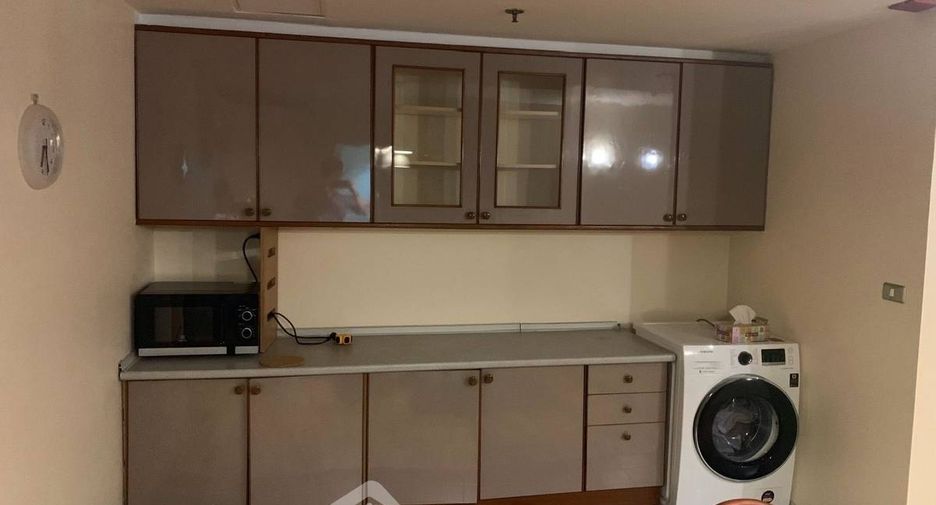 Condo en alquiler de 2 habitaciones en Khlong Toei, Bangkok