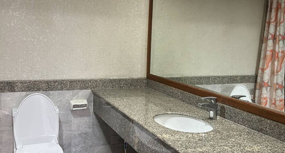 Condo en alquiler de 2 habitaciones en Khlong Toei, Bangkok