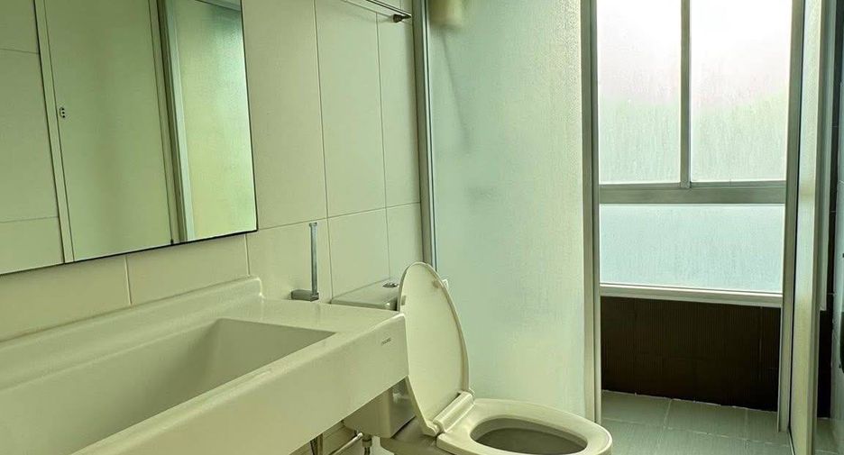 For rent 2 bedrooms condo in Phaya Thai, Bangkok