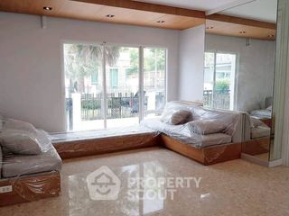 For rent 5 bedrooms house in Saphan Sung, Bangkok