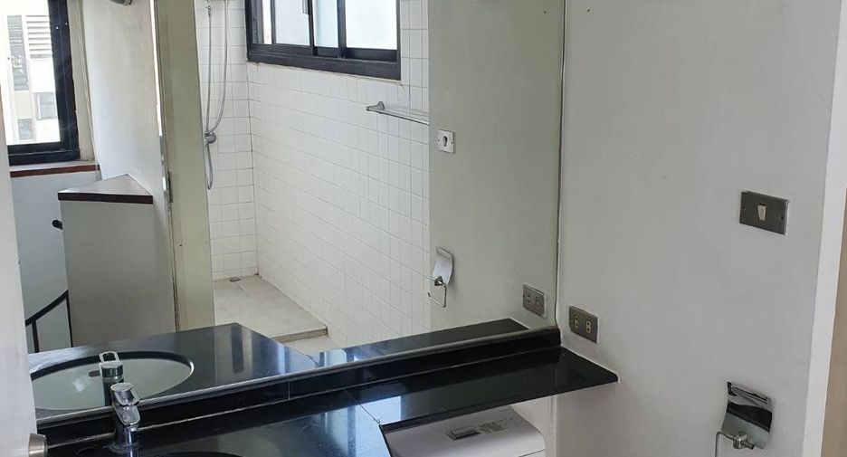 Wohnung zum Kauf mit 2 Zimmer in Watthana, Bangkok