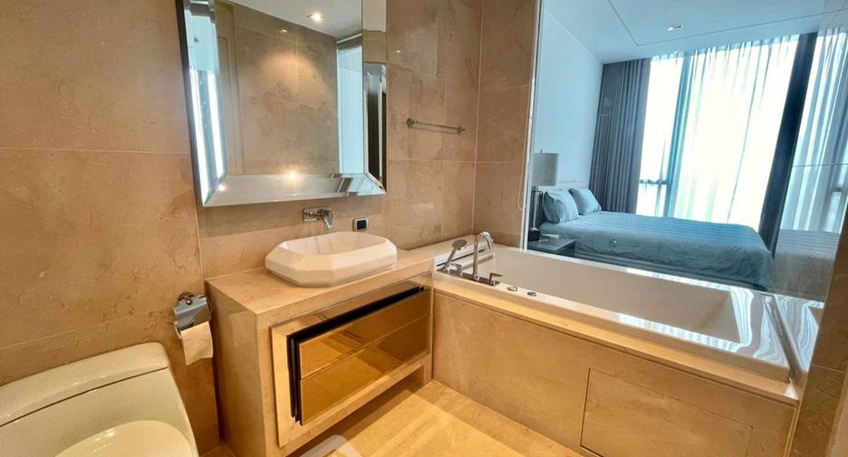 For sale 2 bedrooms condo in Khlong Toei, Bangkok