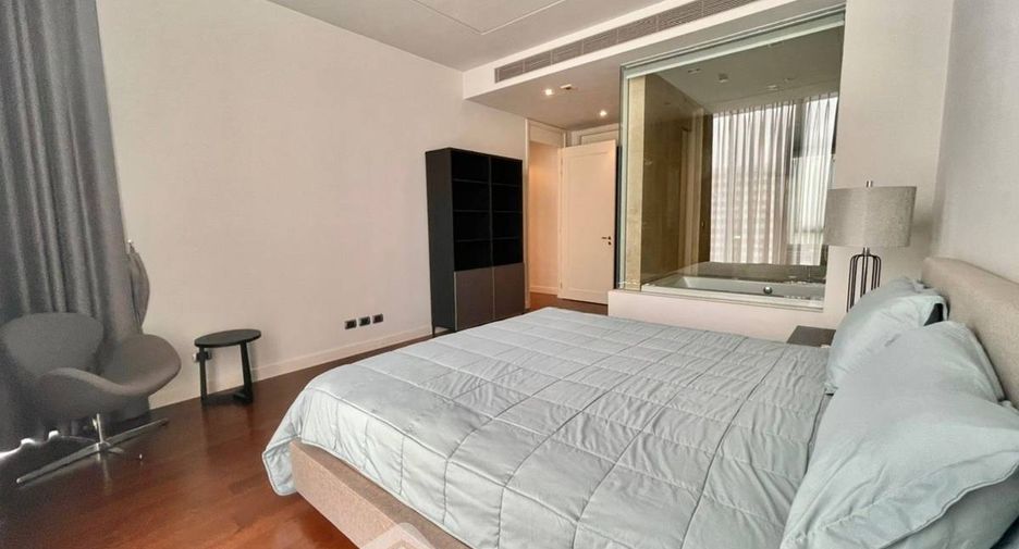 For sale 2 bedrooms condo in Khlong Toei, Bangkok