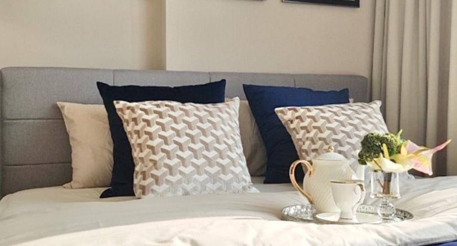 For sale 1 bed condo in Khlong Toei, Bangkok