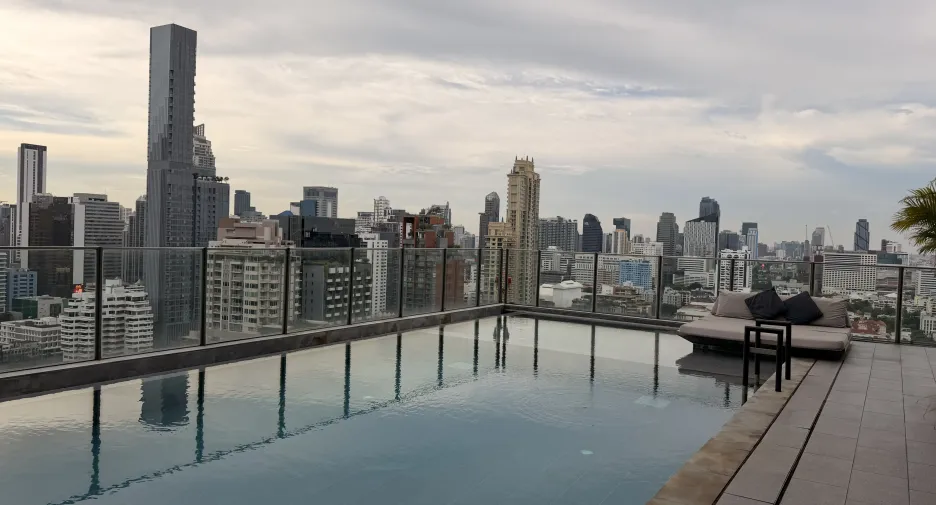 For rent 1 bed condo in Watthana, Bangkok