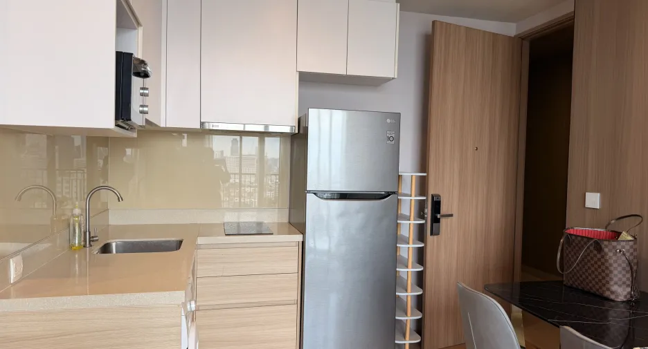 For rent 1 bed condo in Watthana, Bangkok