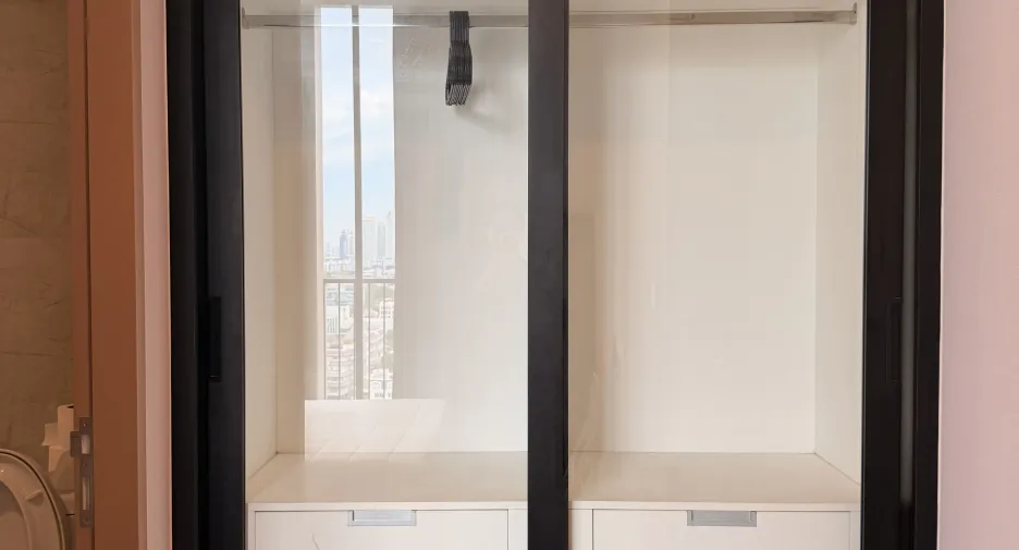 For rent 1 bed condo in Watthana, Bangkok