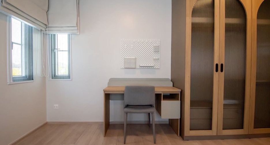For rent 4 bedrooms house in Bang Phli, Samut Prakan