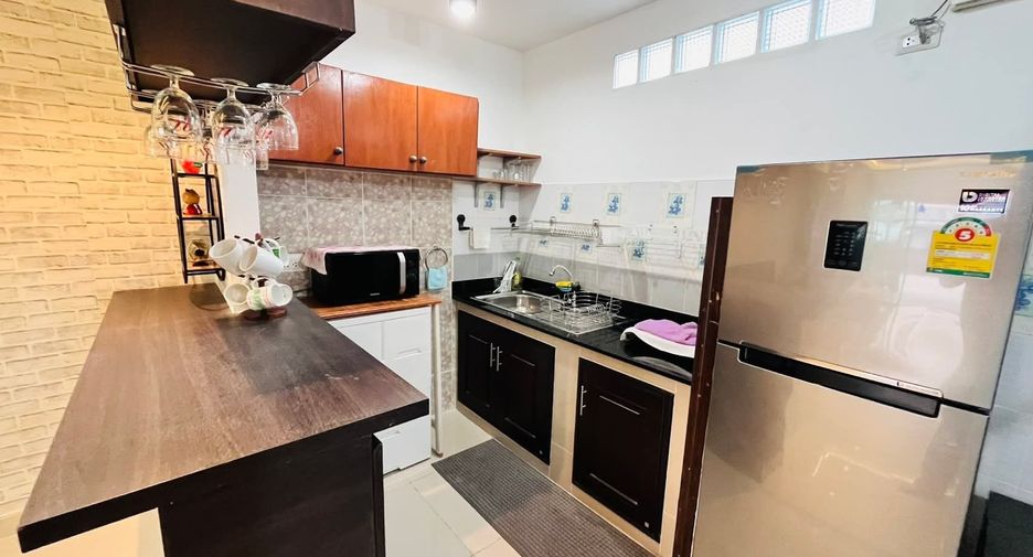 For rent 3 bedrooms townhouse in Kathu, Phuket