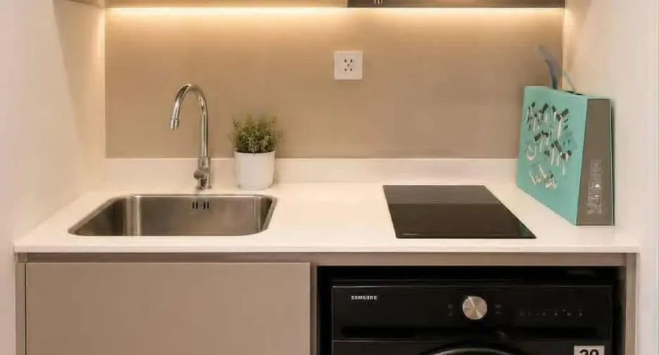 For rent 1 bed condo in Khlong Toei, Bangkok