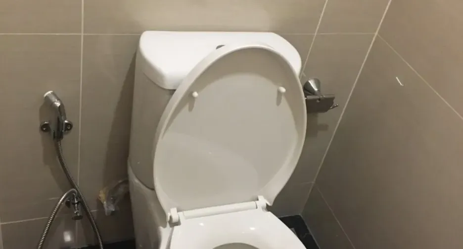 For rent studio condo in Khlong Toei, Bangkok