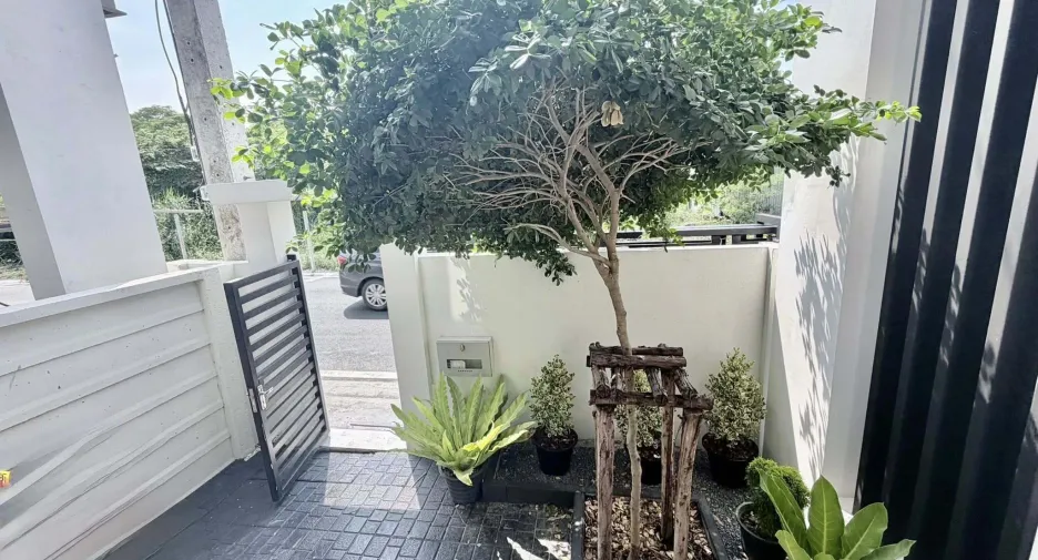 Аренда 4 спальни дом в Bang Phli, Самутпракан