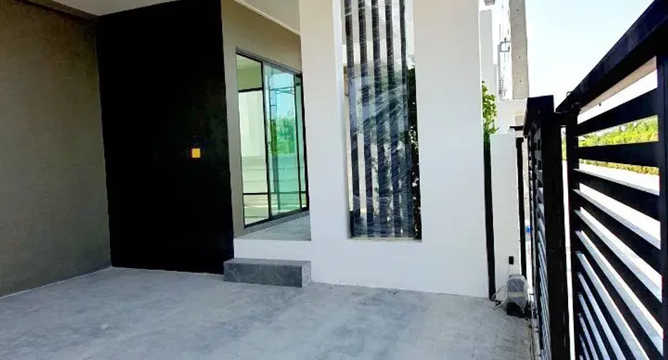 Аренда 4 спальни дом в Bang Phli, Самутпракан