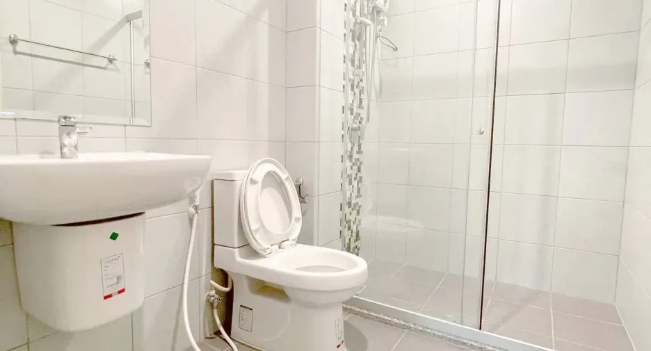 For sale 1 bed condo in Thon Buri, Bangkok