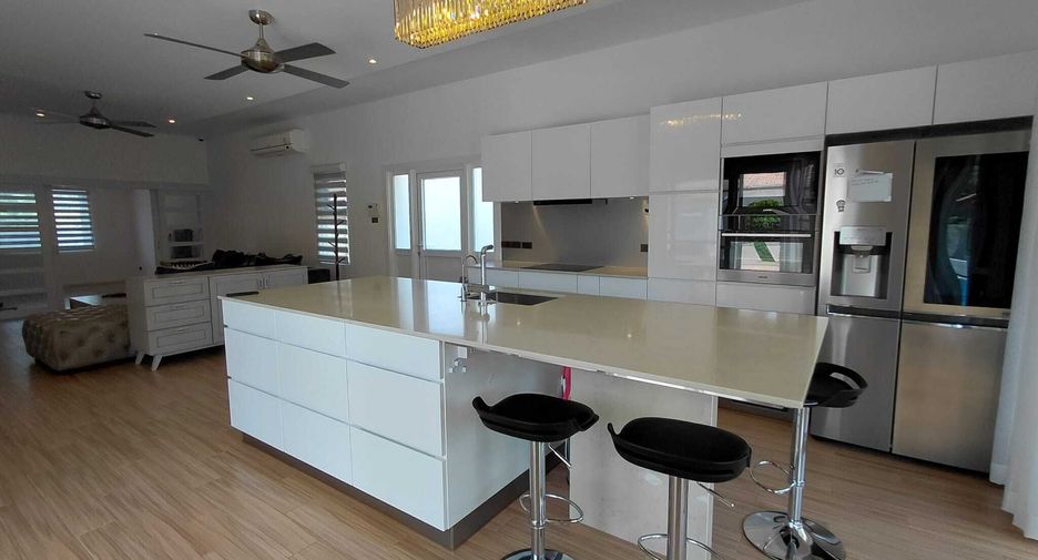 À vendre 3 chambres villa à Hua Hin, Prachuap Khiri Khan