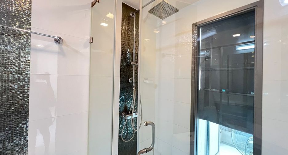 Condo en alquiler de 2 habitaciones en East Pattaya, Pattaya