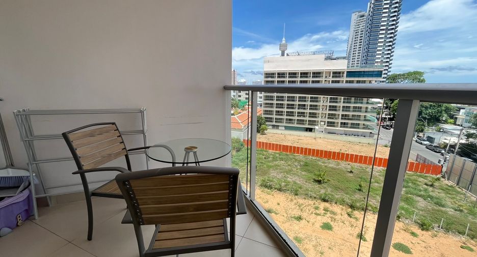 Condo en alquiler de 2 habitaciones en East Pattaya, Pattaya