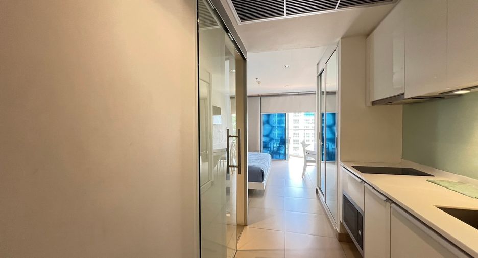 Condo en alquiler de 2 habitaciones en East Pattaya, Pattaya