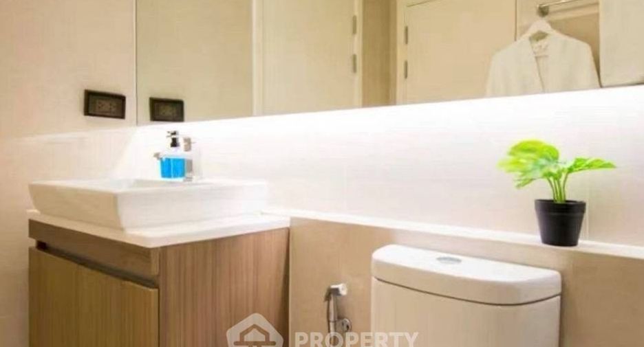 For sale 2 bedrooms condo in Khlong Toei, Bangkok