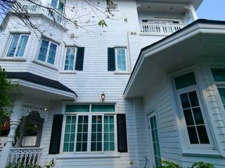 For rent 4 bedrooms house in Bang Na, Bangkok