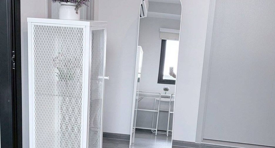 For rent 2 bedrooms condo in Bang Kapi, Bangkok