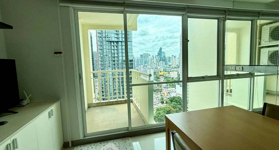 For rent 2 bedrooms condo in Khlong Toei, Bangkok